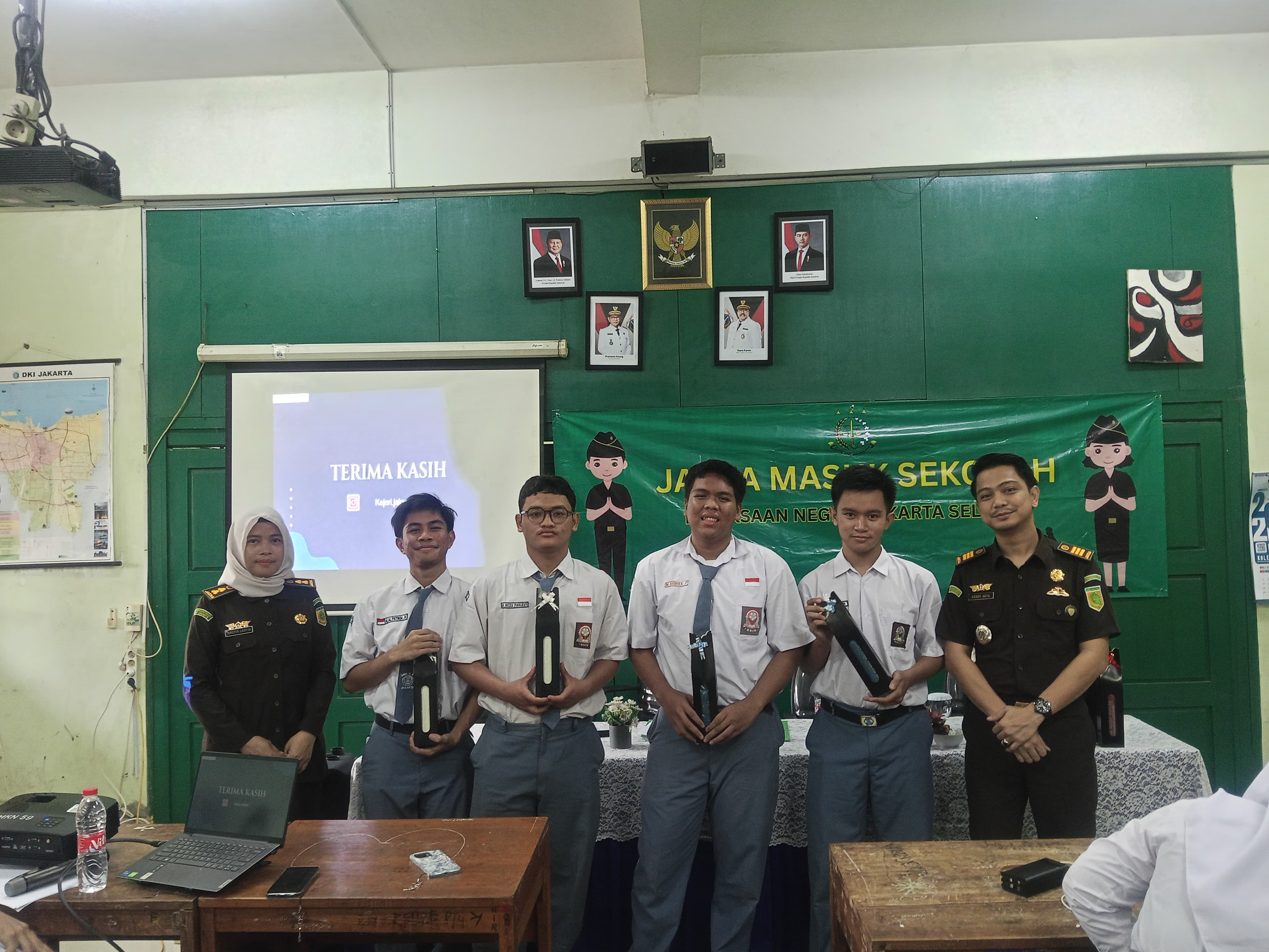 Gedung Sekolah SMA NEGERI 4 SOLO